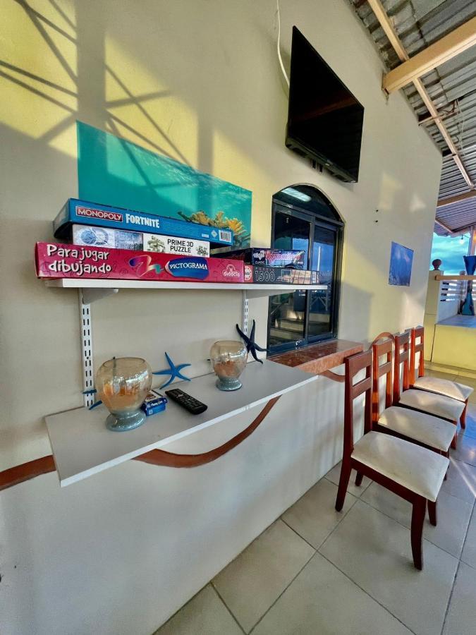 Reef Hostel مانتا المظهر الخارجي الصورة