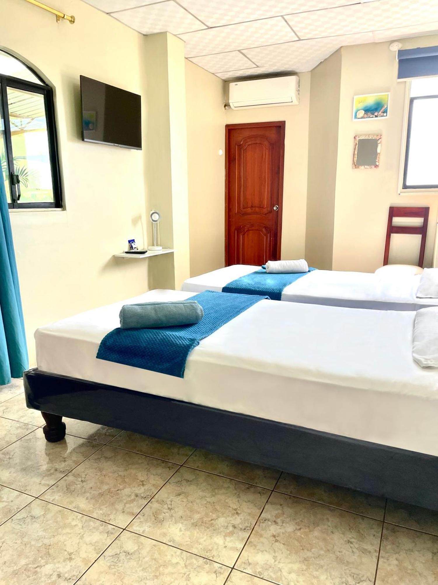 Reef Hostel مانتا المظهر الخارجي الصورة