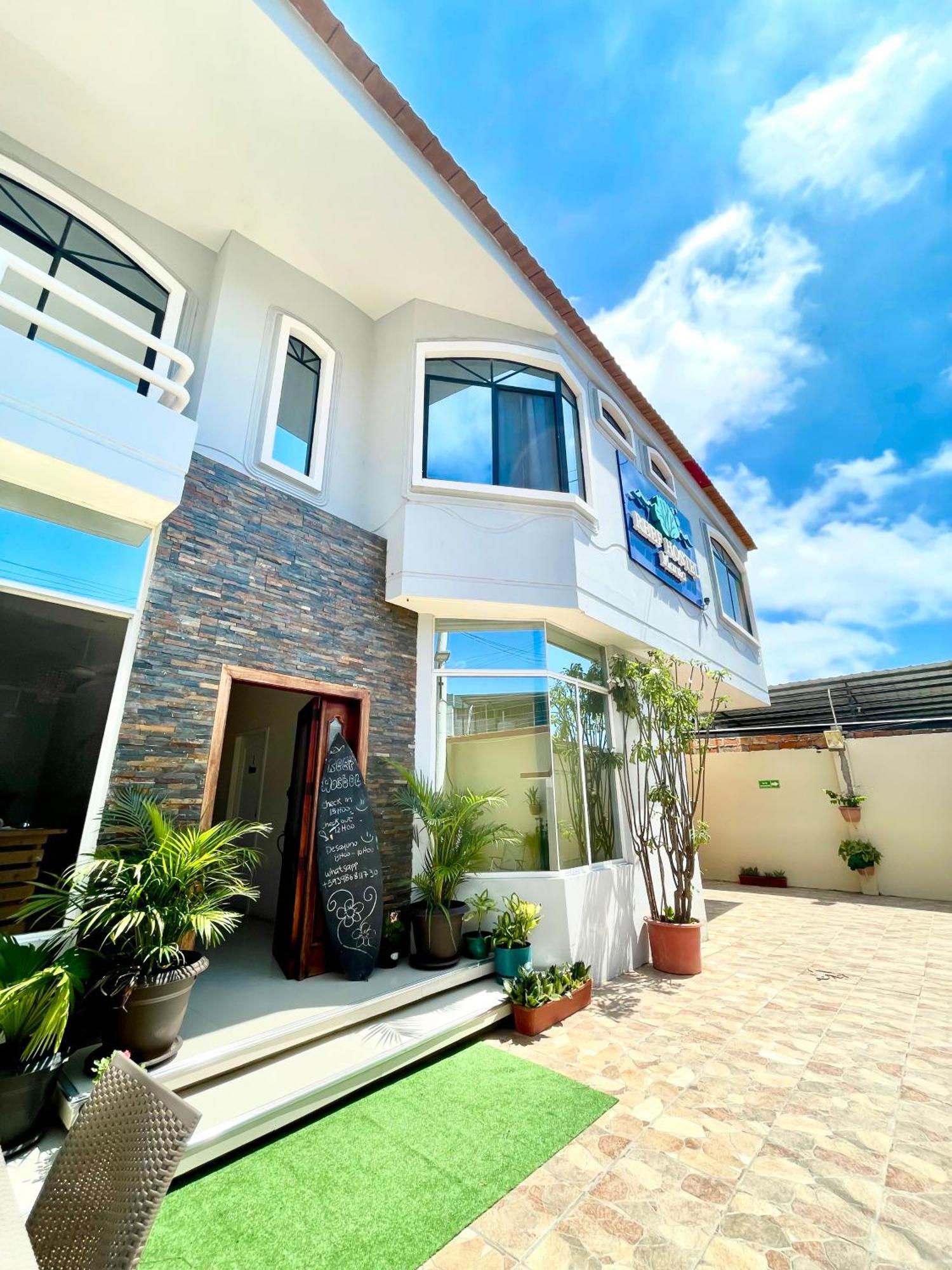 Reef Hostel مانتا المظهر الخارجي الصورة