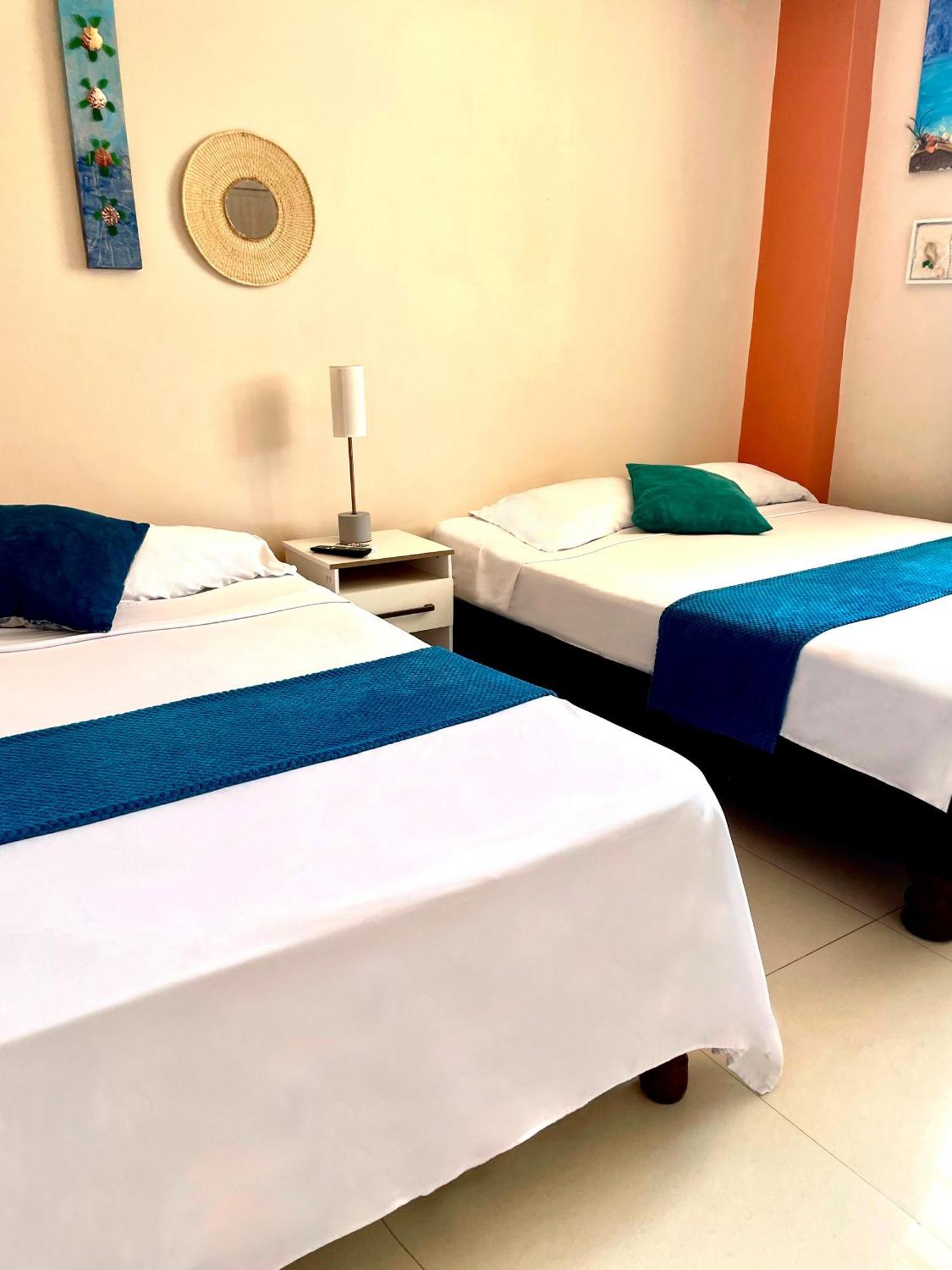 Reef Hostel مانتا المظهر الخارجي الصورة