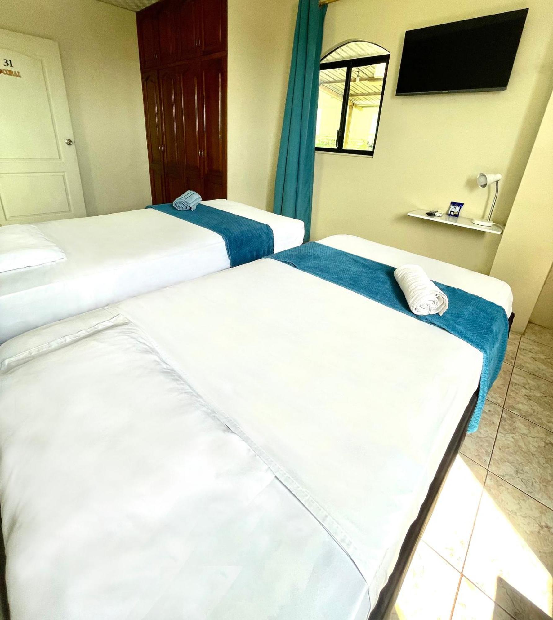 Reef Hostel مانتا المظهر الخارجي الصورة