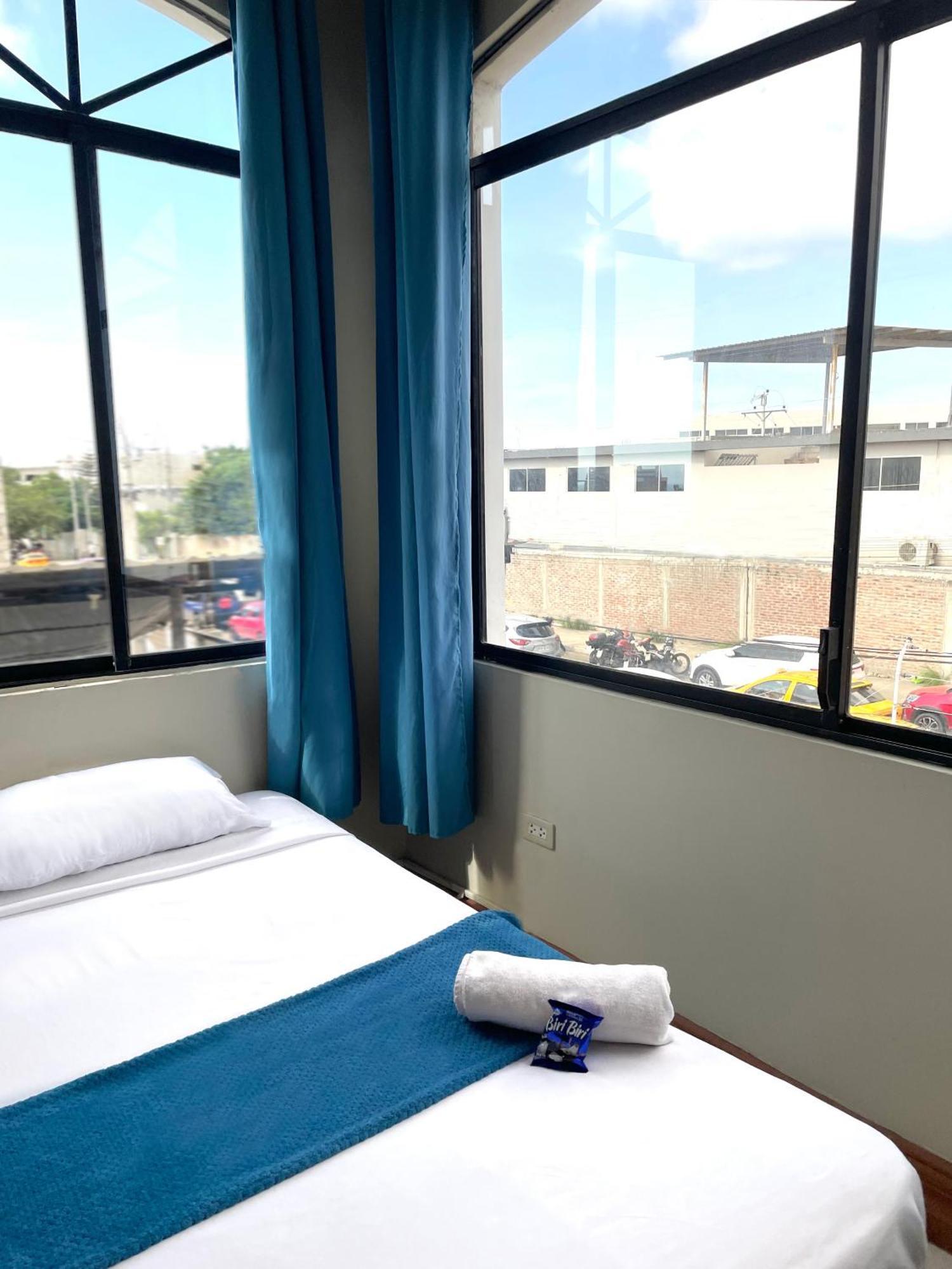 Reef Hostel مانتا المظهر الخارجي الصورة